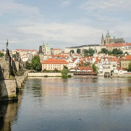 Wishlist Residences - Charles Bridge Karlova