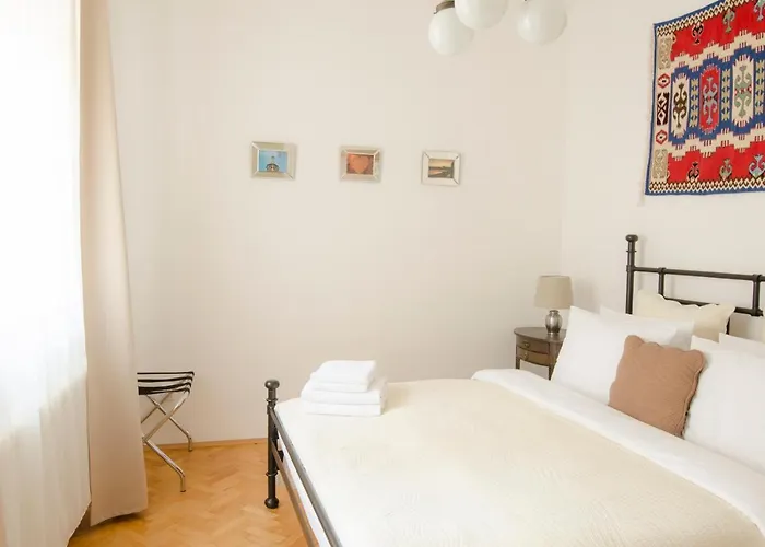 Wishlist Residences - Charles Bridge Karlova Апартаменты